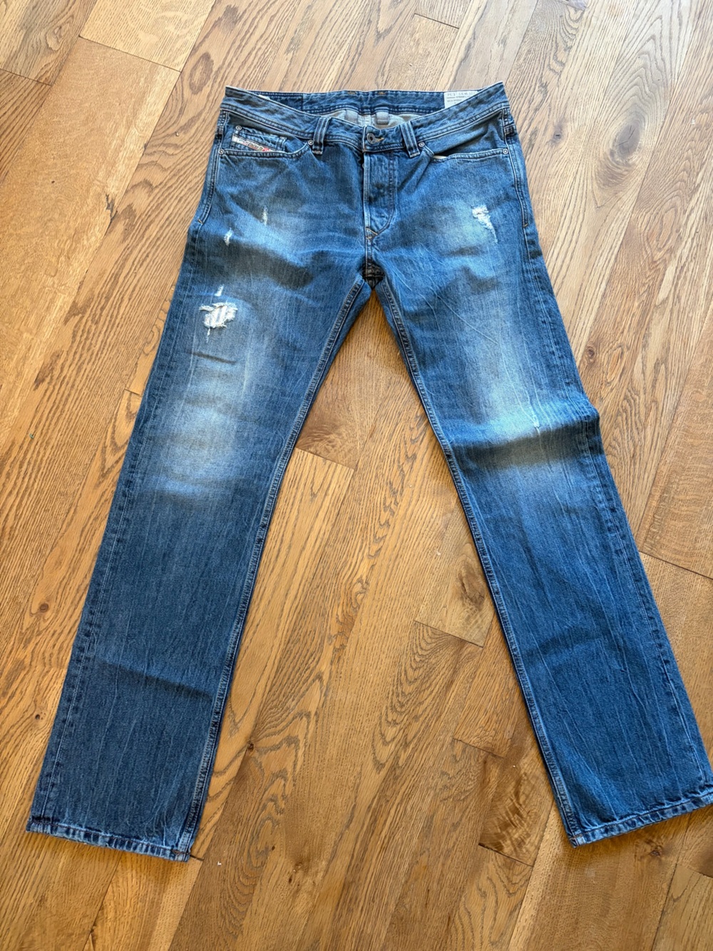 DIESEL INDUSTRY VIKER ORBE4 Distressed Regular Straight Button Fly Jeans 33X34